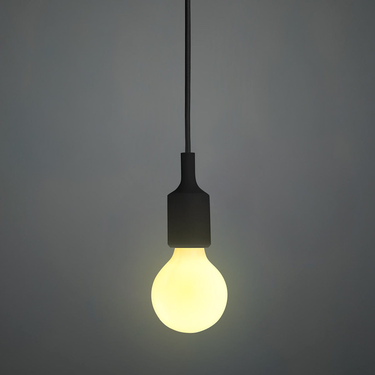 Portalampara Socket Para Foco Base Y Cable E27 1M PEACE QUIET IMPORT SA DE CV (WANERGY) Ferreabasto