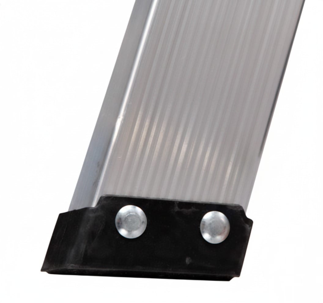 ESCALERA DE TIJERA DE ALUMINIO TIPO III 4 ESCALONES 1.54M BYP BYP Ferreabasto