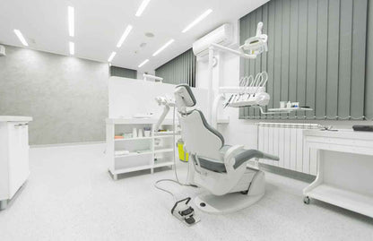 consultorio dental blanco con luces blancas led